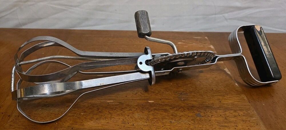 EKCO Best Stainless Steel R/L Hand Crank Mixer/Egg Beater Vintage
